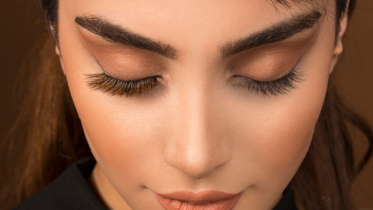 Best false lashes for hooded eyes